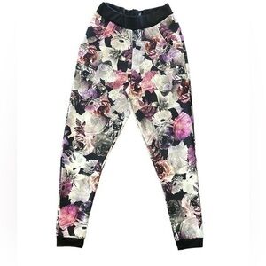 NWT Missguided Floral Joggers Size 6